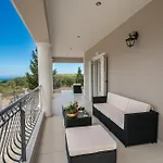 Irene Luxury Apartment *
