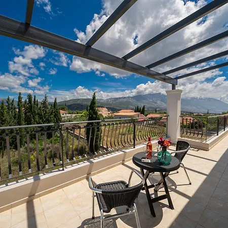 Irene Luxury דירה Metaxáta