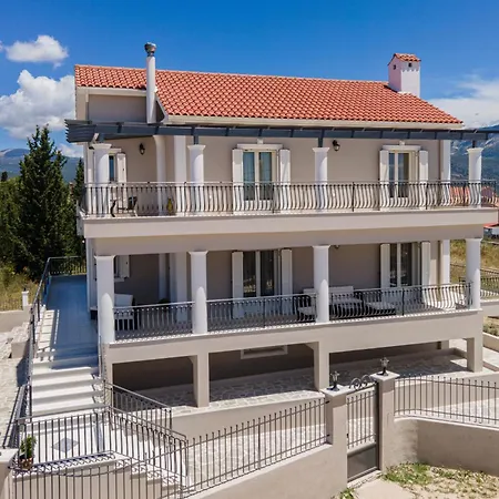 Irene Luxury Metaxata