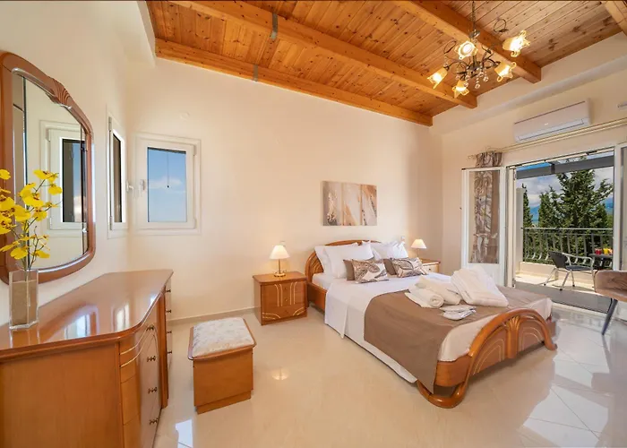 Irene Luxury Apartamento Metaxáta