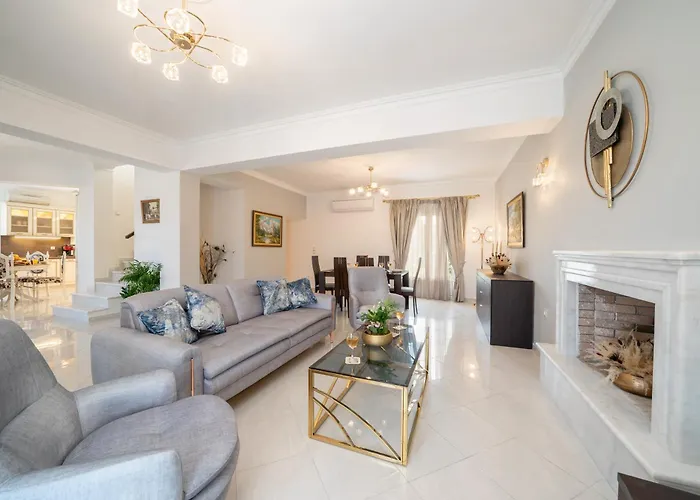 Irene Luxury Apartamento Metaxáta